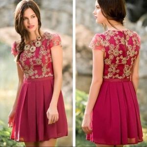 Jun&Ivy berry gold dress